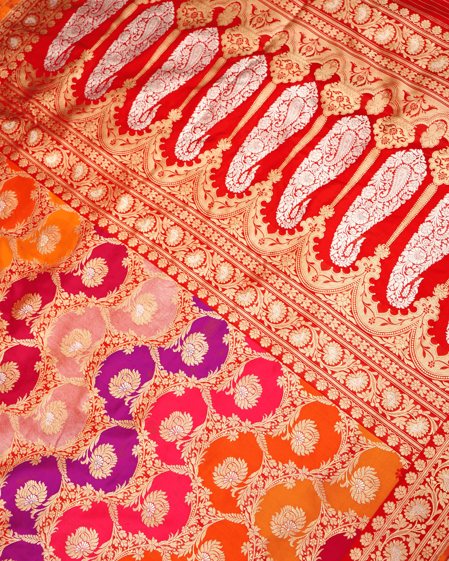 Rangkat Chaukadi - Pure Banarasi Katan Silk Rangkaat Handwoven Saree
