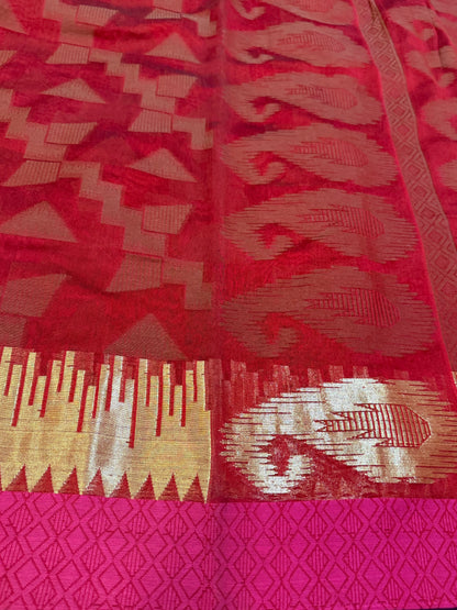 Maroon Banarasi Silk Saree – Abstract Design with Bel Buta Pallu